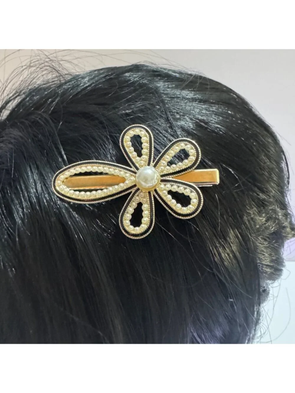 Gold-Toned Hair Clip With Faux Pearl Flower Design Elegant Style NEW